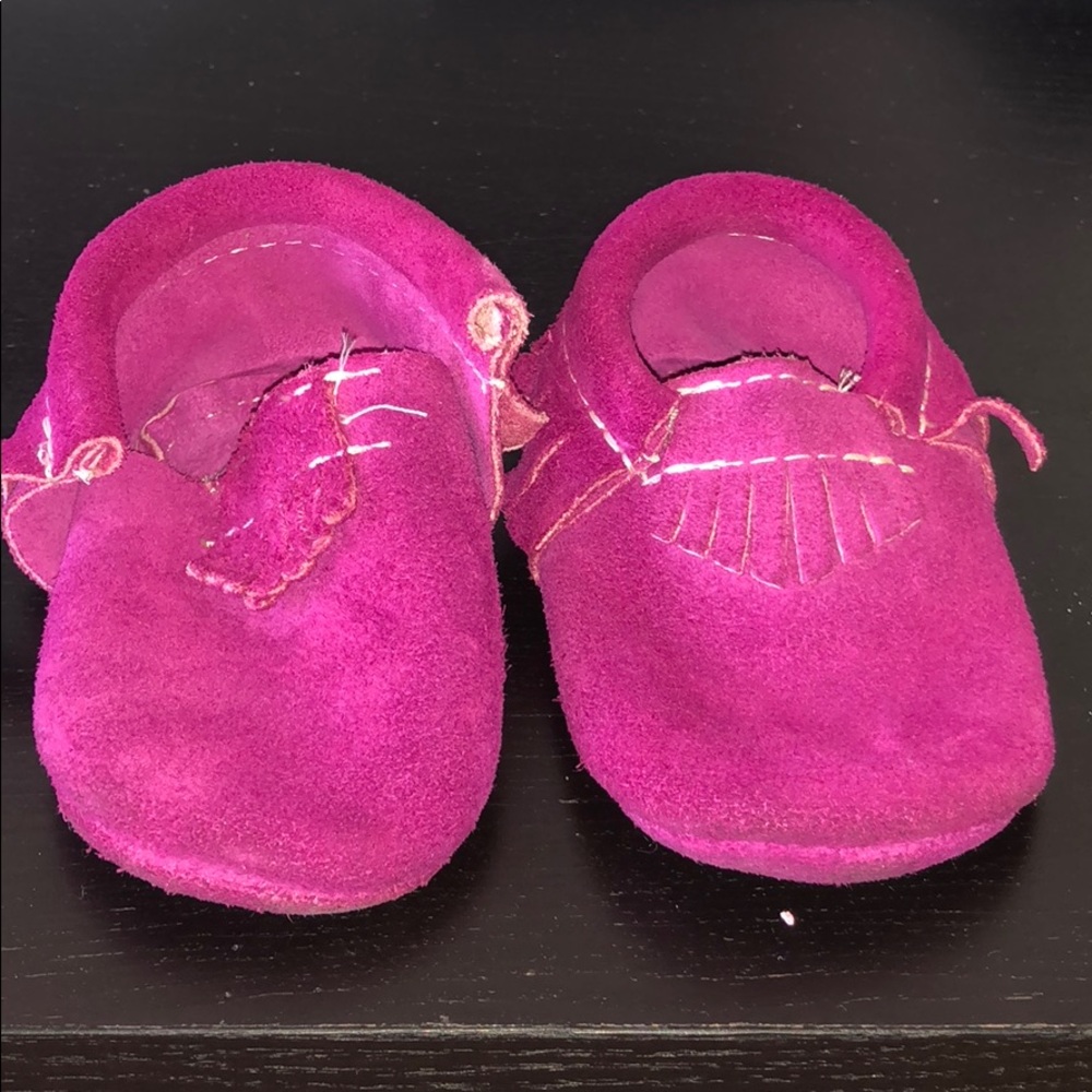 Suede Magenta Freshly Picked Moccasins Sz 3